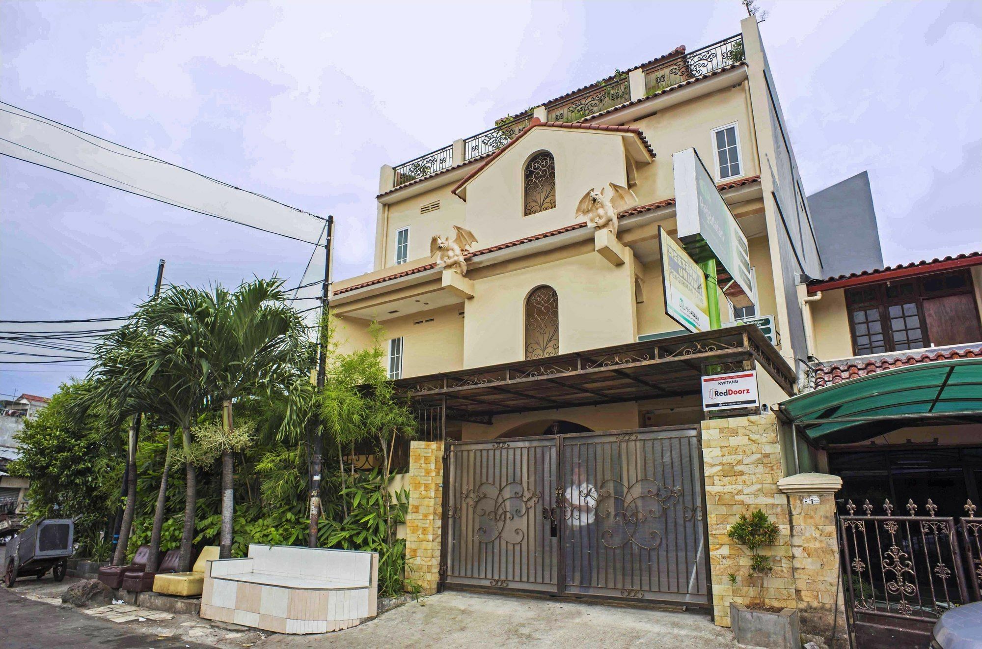 Reddoorz @ Kwitang Hotel Jacarta Exterior foto