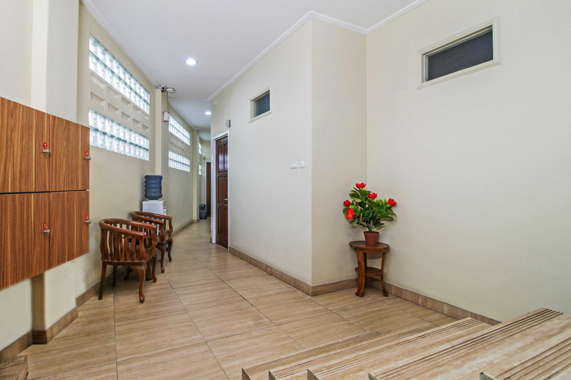 Reddoorz @ Kwitang Hotel Jacarta Exterior foto
