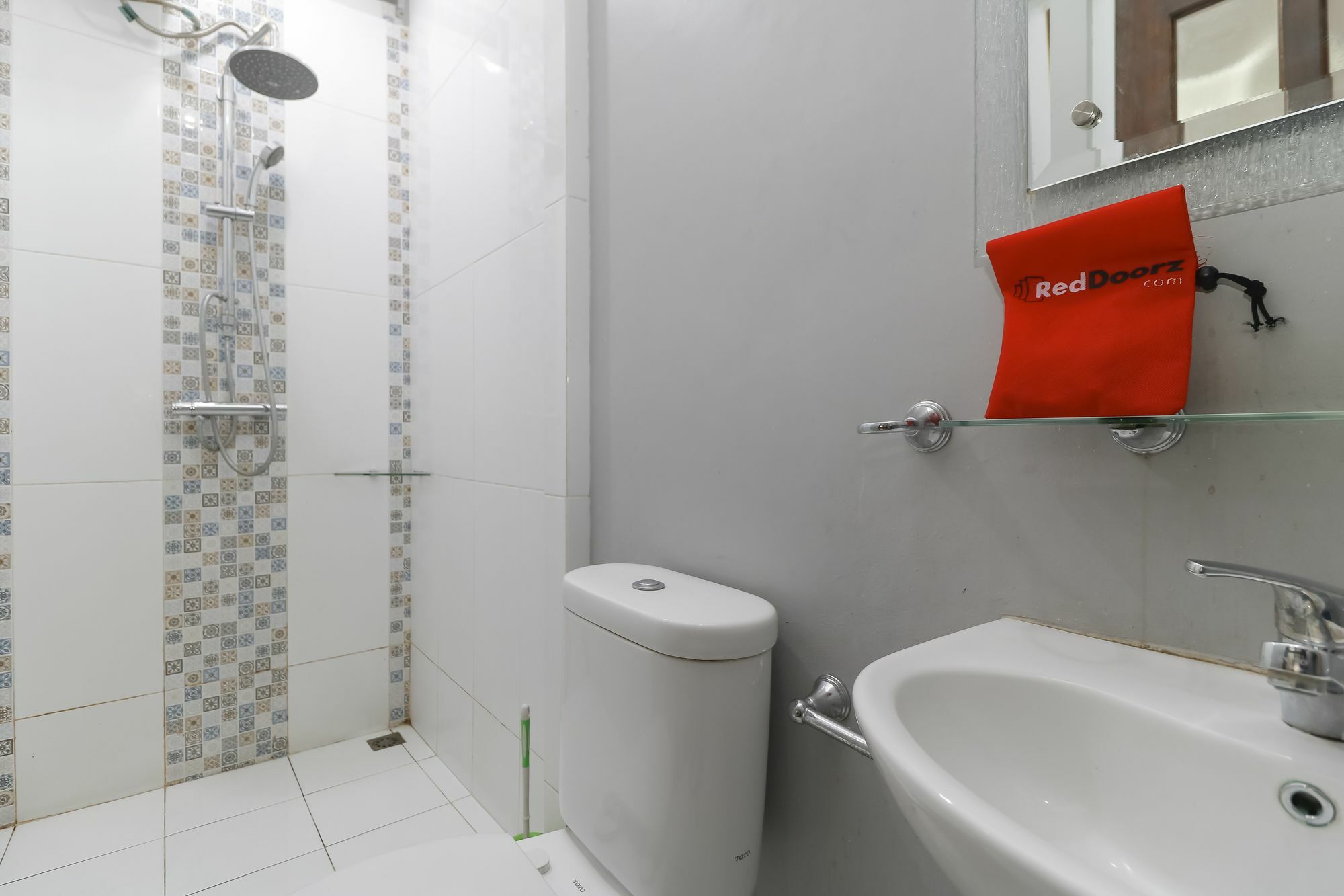 Reddoorz @ Kwitang Hotel Jacarta Exterior foto