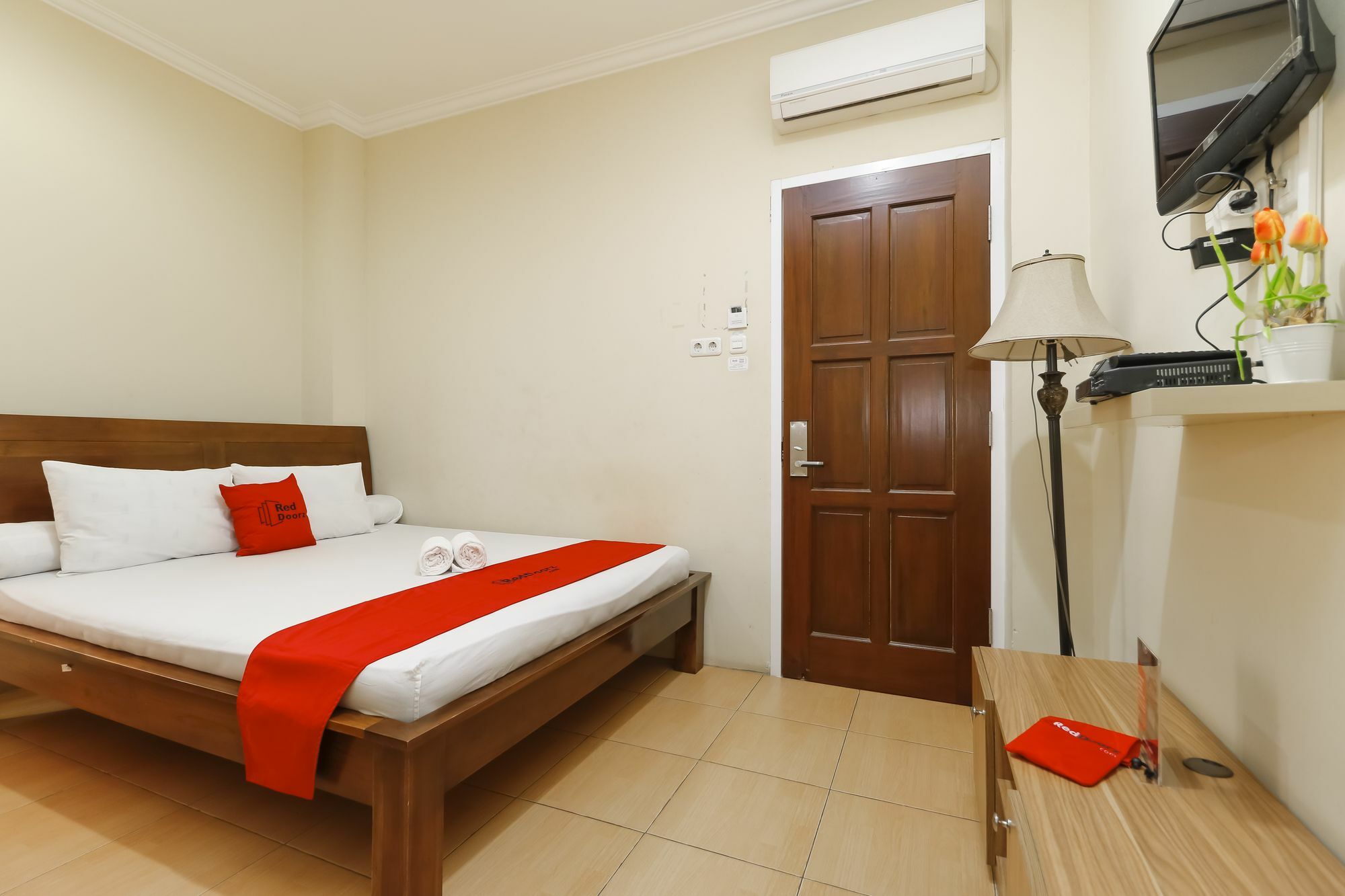 Reddoorz @ Kwitang Hotel Jacarta Exterior foto